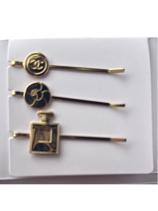 CHANEL Beaute’ Accessories - Chanel Beaute' Logo Camellia Perfume Bottle Hair Pins Set of 3 NIB